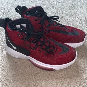women’s nike basketball shoes